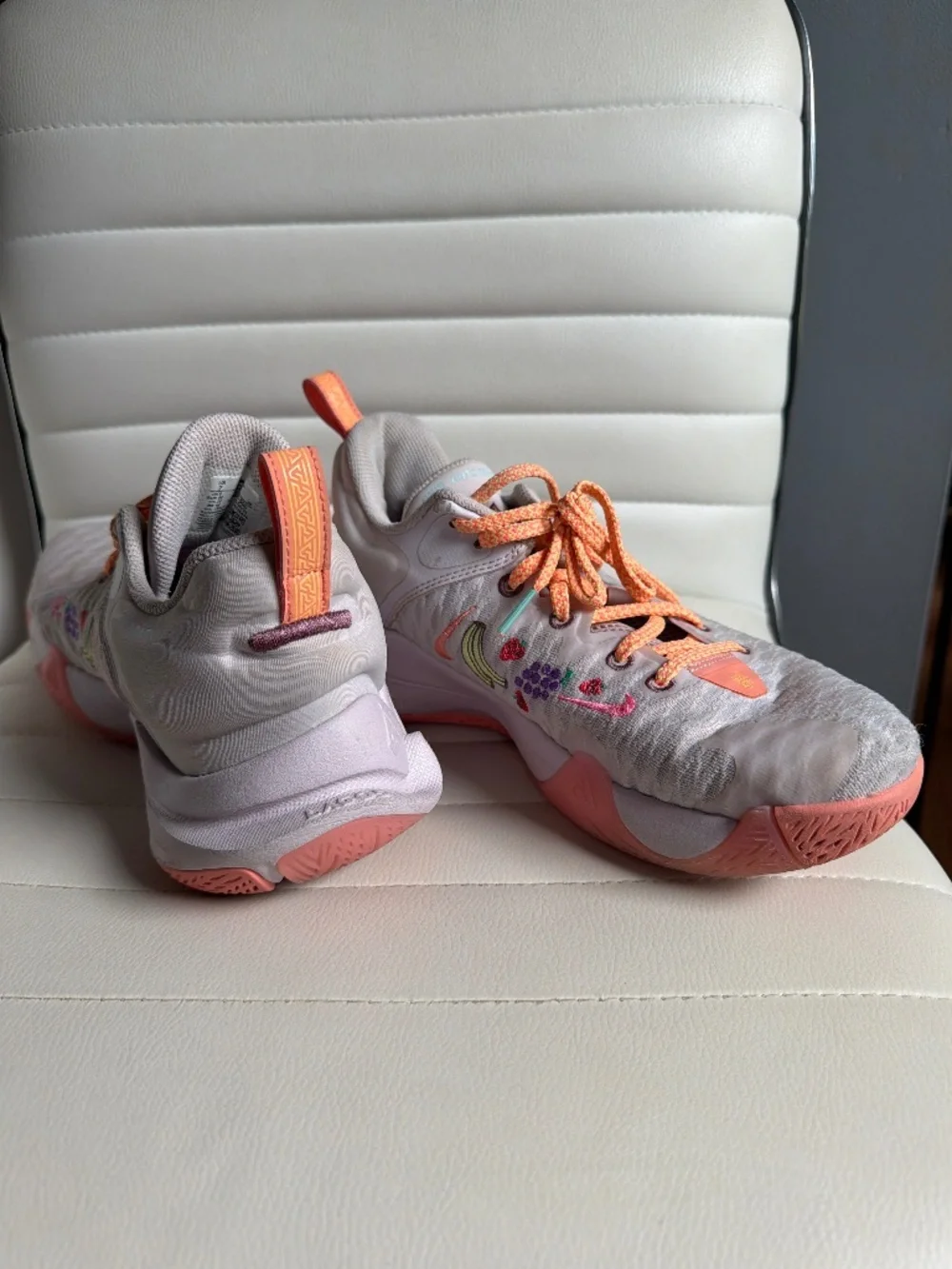 Basketball/volleyball shoes